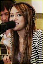 Miley Cyrus : miley_cyrus_1257563687.jpg