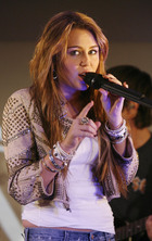 Miley Cyrus : miley_cyrus_1257640801.jpg