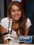 Miley Cyrus : miley_cyrus_1258395635.jpg