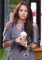 Miley Cyrus : miley_cyrus_1263257849.jpg