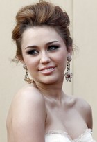 Miley Cyrus : miley_cyrus_1276563484.jpg
