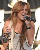 Miley Cyrus : miley_cyrus_1284245024.jpg