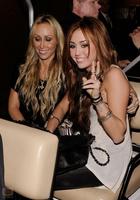 Miley Cyrus : miley_cyrus_1284245076.jpg