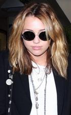 Miley Cyrus : miley_cyrus_1285778804.jpg