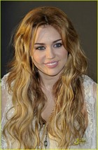 Miley Cyrus : miley_cyrus_1289060965.jpg