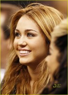 Miley Cyrus : miley_cyrus_1292356669.jpg
