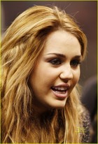 Miley Cyrus : miley_cyrus_1292440899.jpg