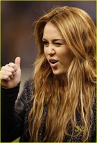 Miley Cyrus : miley_cyrus_1292440937.jpg