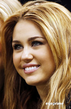 Miley Cyrus : miley_cyrus_1292784287.jpg