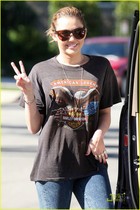 Miley Cyrus : miley_cyrus_1296788923.jpg
