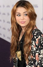 Miley Cyrus : miley_cyrus_1297285399.jpg