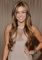 Miley Cyrus : miley_cyrus_1297709375.jpg