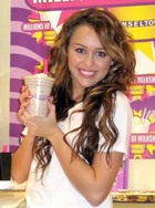 Miley Cyrus : miley_cyrus_1311178249.jpg