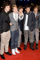 One Direction : one-direction-1321836917.jpg