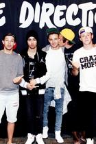 One Direction : one-direction-1380140512.jpg