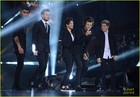 One Direction : one-direction-1387071163.jpg