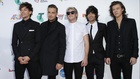 One Direction : one-direction-1417124078.jpg