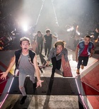 One Direction : one-direction-1417285739.jpg