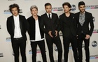 One Direction : one-direction-1418581337.jpg