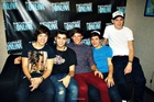 One Direction : one-direction-1420648094.jpg