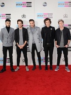 One Direction : one-direction-1427472469.jpg