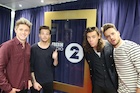 One Direction : one-direction-1447442641.jpg