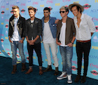 One Direction : one-direction-1480607072.jpg