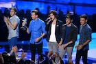 One Direction : one-direction-1489024439.jpg