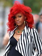 Rihanna : rihanna-1325716108.jpg