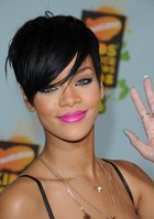 Rihanna : rihanna-1326676876.jpg