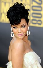 Rihanna : rihanna-1326682560.jpg