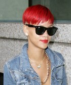 Rihanna : rihanna-1329957329.jpg