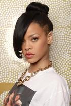 Rihanna : rihanna-1360884411.jpg