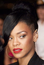 Rihanna : rihanna-1366484915.jpg