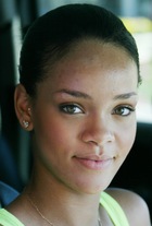 Rihanna : rihanna-1377273120.jpg