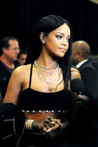 Rihanna : rihanna-1414429841.jpg