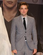 Robert Pattinson : robert-pattinson-1353257409.jpg