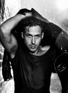 Ryan Gosling : ryan-gosling-1370209857.jpg