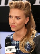 Scarlett Johansson : scarlett-johansson-1413128307.jpg