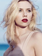 Scarlett Johansson : scarlett-johansson-1413392867.jpg
