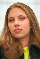 Scarlett Johansson : scarlett-johansson-1413589580.jpg