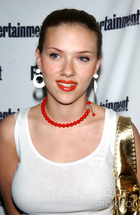 Scarlett Johansson : scarlett-johansson-1413589623.jpg