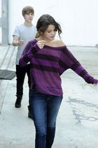 Selena Gomez : TI4U_u1292996810.jpg