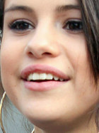 Selena Gomez : selena-gomez-1318790934.jpg