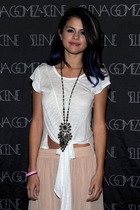 Selena Gomez : selena-gomez-1327153771.jpg