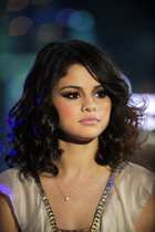 Selena Gomez : selena-gomez-1328728525.jpg