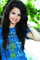 Selena Gomez : selena-gomez-1329913597.jpg