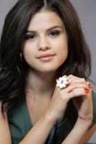 Selena Gomez : selena-gomez-1332612539.jpg