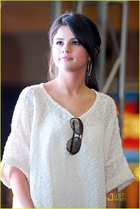 Selena Gomez : selena-gomez-1335058458.jpg