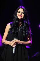 Selena Gomez : selena-gomez-1345651504.jpg